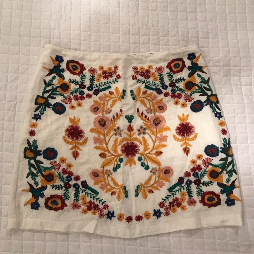 skirt - Picture 3 of 7